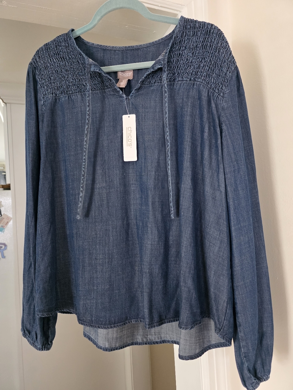 NWT Chico's Smocked Yolk Chambray Top Size 3